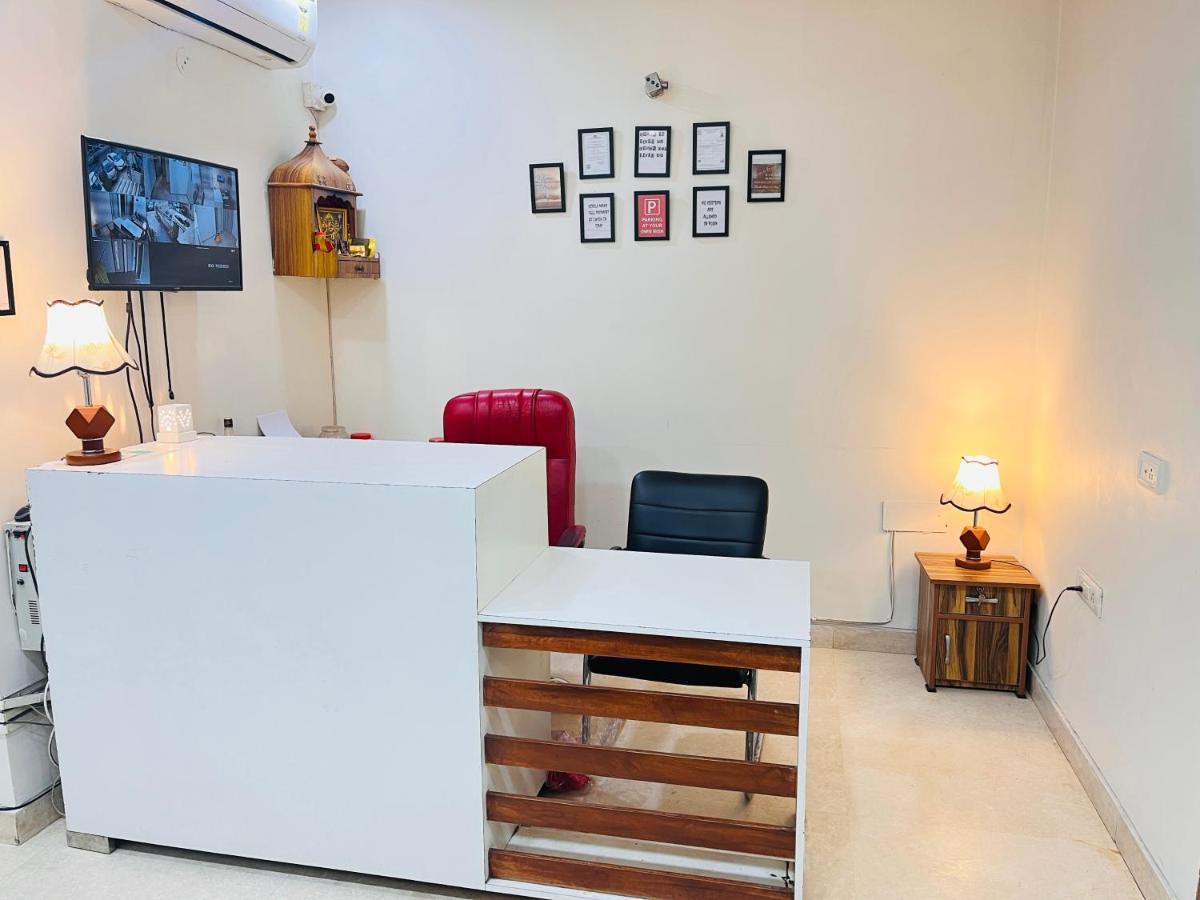 Hotel Park Pride Pitampura New Delhi, Couple Friendly 외부 사진